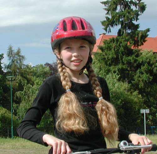 Анна с велосипедом